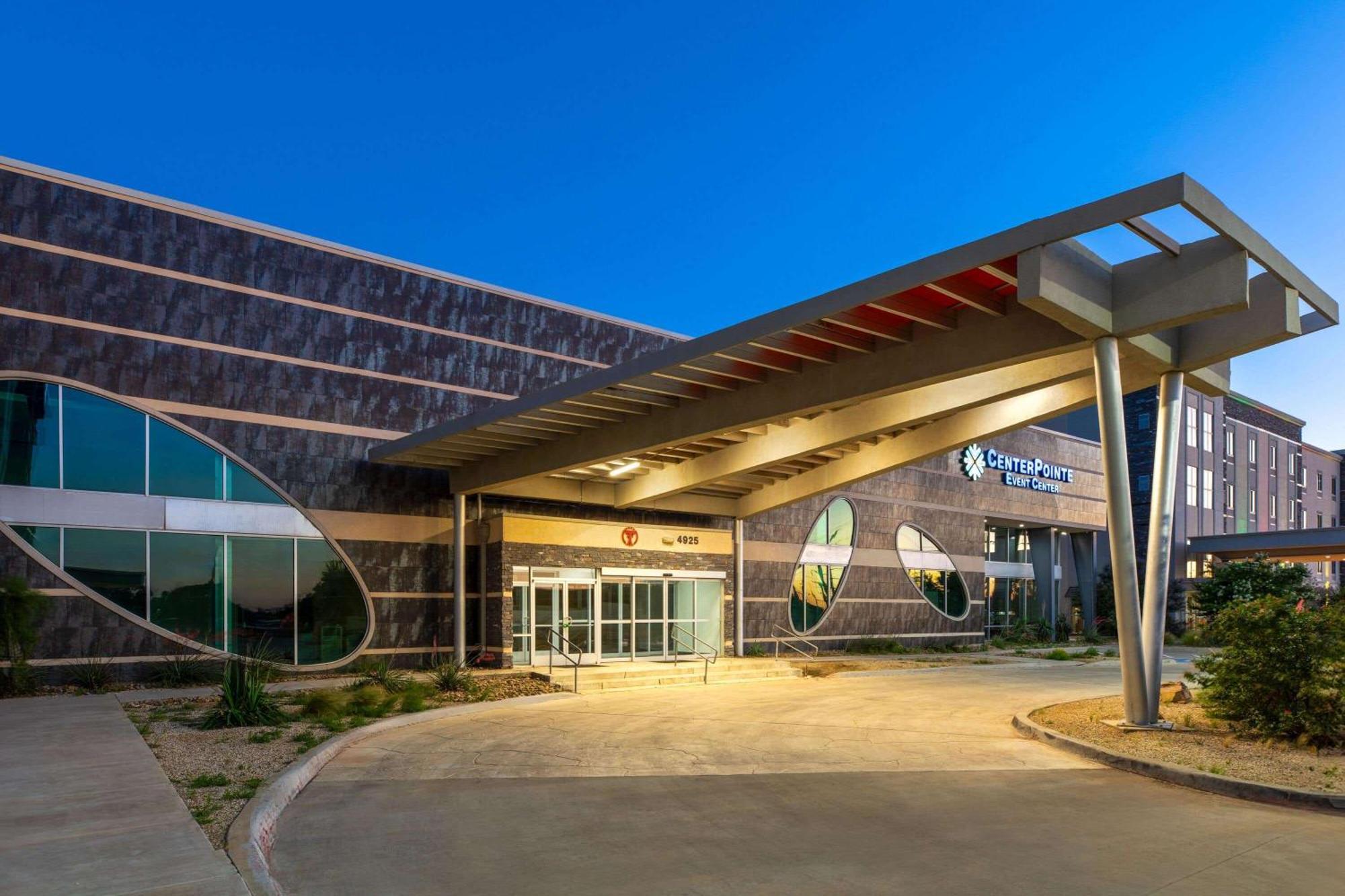 Days Inn & Suites By Wyndham Lubbock Medical Center Екстер'єр фото