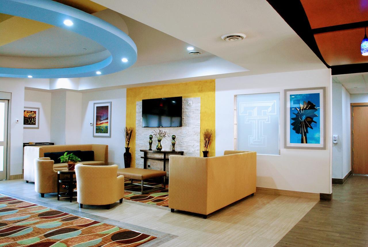 Days Inn & Suites By Wyndham Lubbock Medical Center Екстер'єр фото