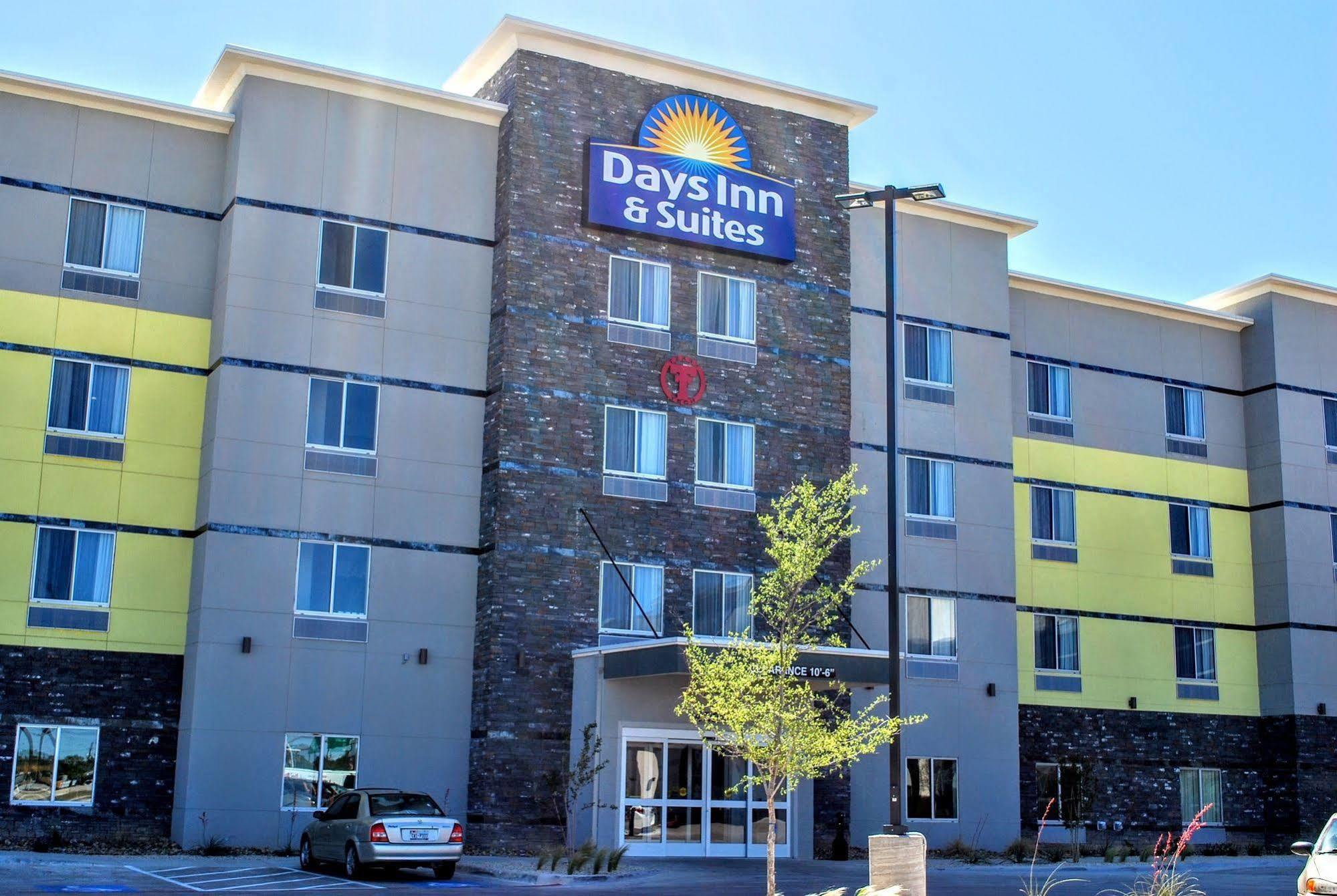 Days Inn & Suites By Wyndham Lubbock Medical Center Екстер'єр фото
